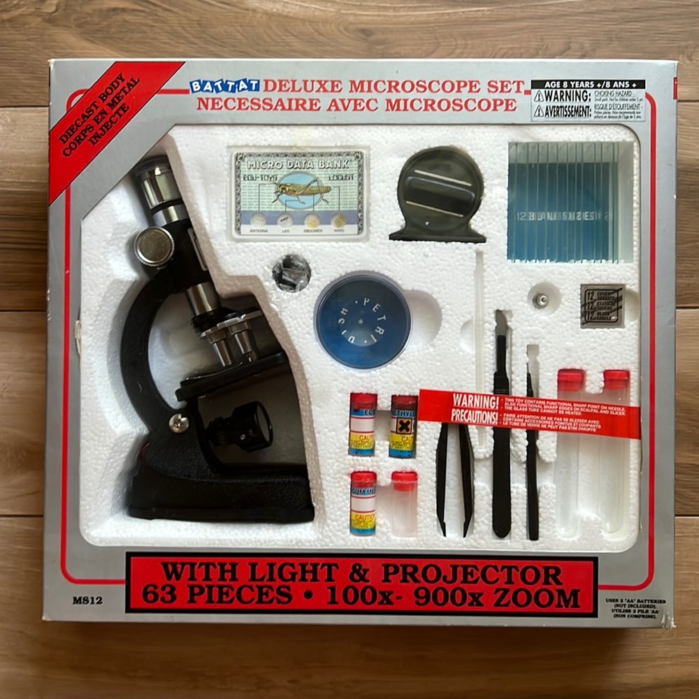 Battat Deluxe Microscope 63 Pieces with Light & Projector 100x - 900x Zoom